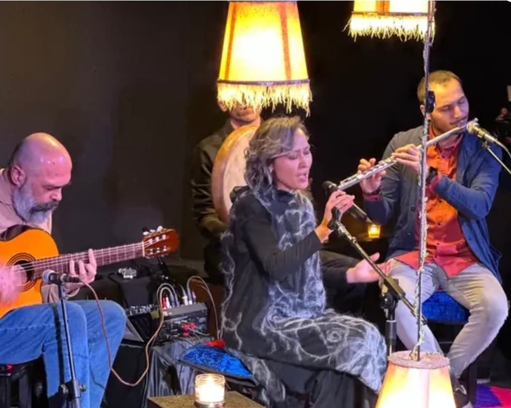 Sahna" stendap klubida Ohista Jamshid va "Dalahast" guruhi konserti boʻlib o'tadi.