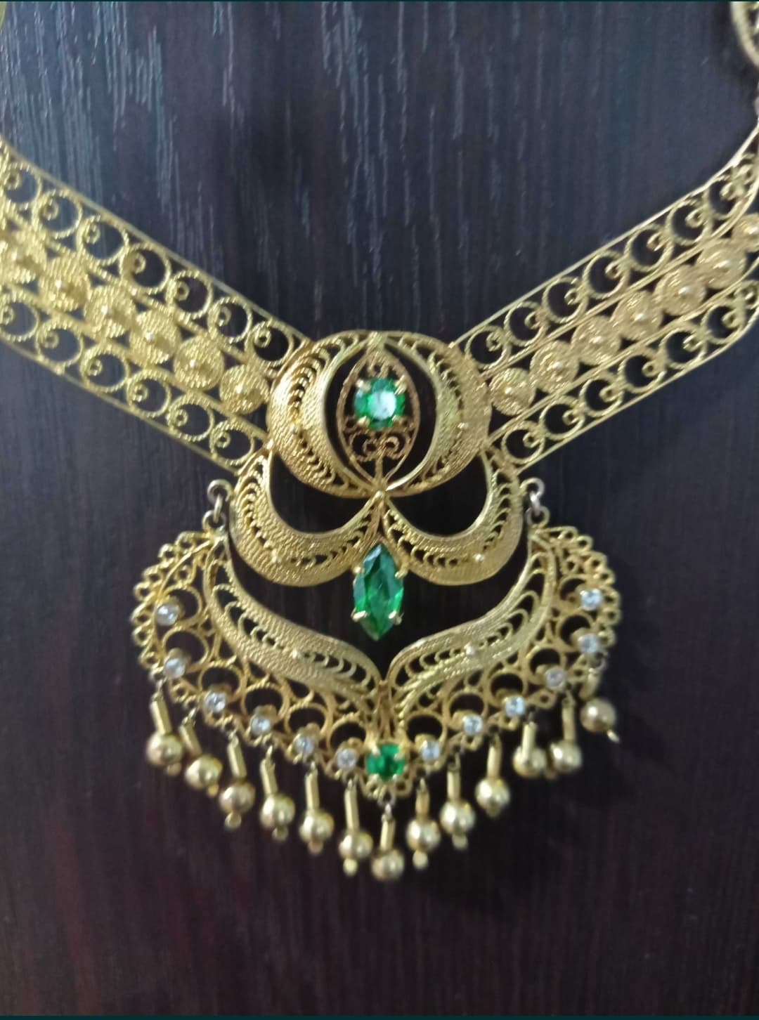 Zanjir shoshilinch ravishda sotiladi.