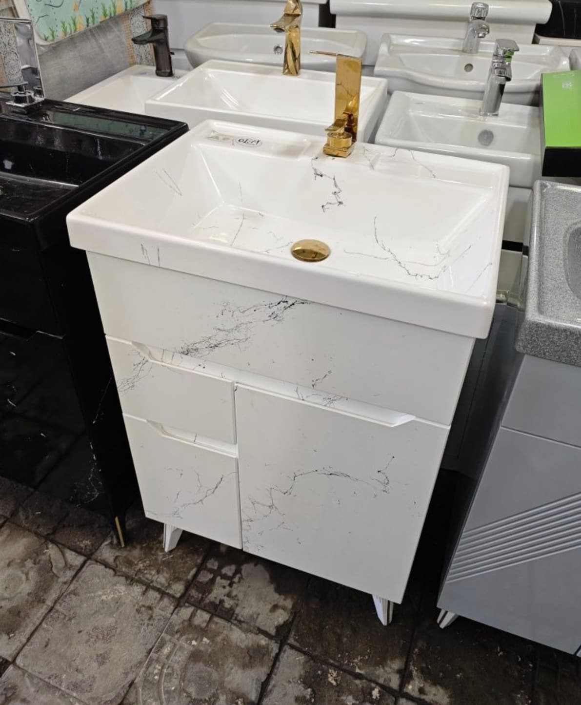 Sink tumba rakvina sink