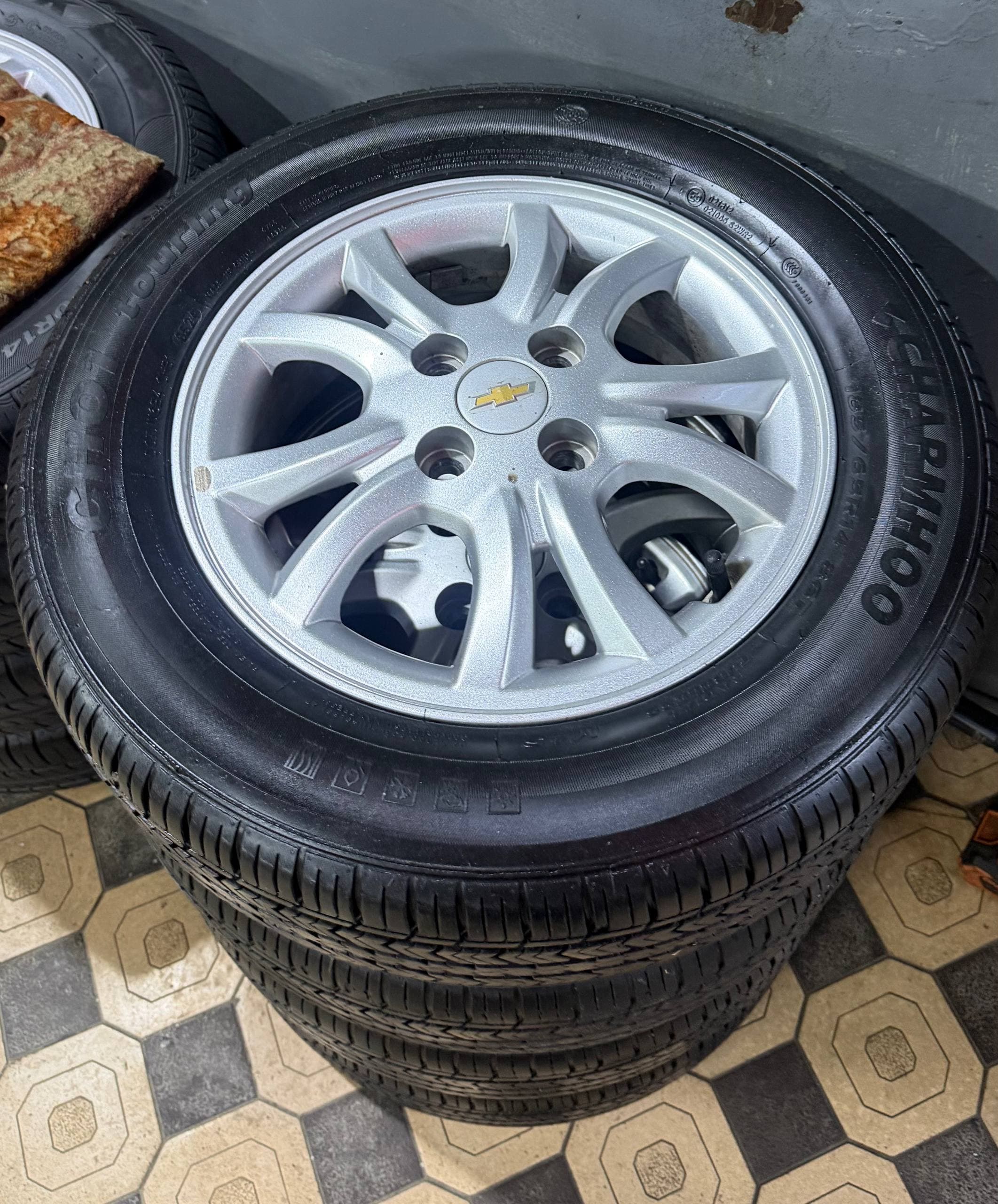 Spark 4pazitsa R14 diska balon hoalt ideal