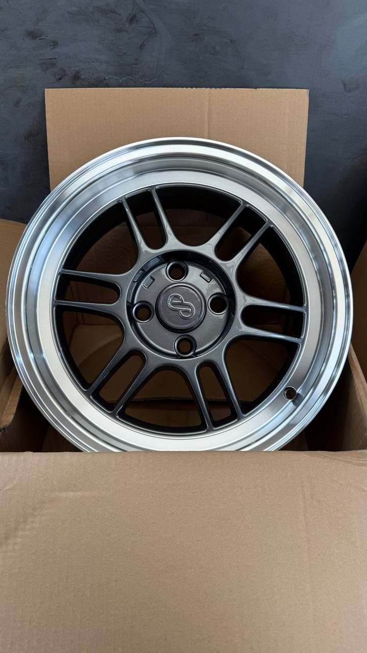 5 kg og'irlikdagi R15 disk sotiladi, narxi $225.