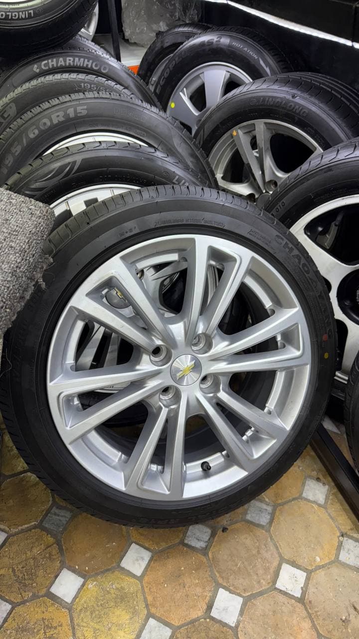 Cobalt R16 Massla yengi diska balon Sparklaga moshniyi turadi