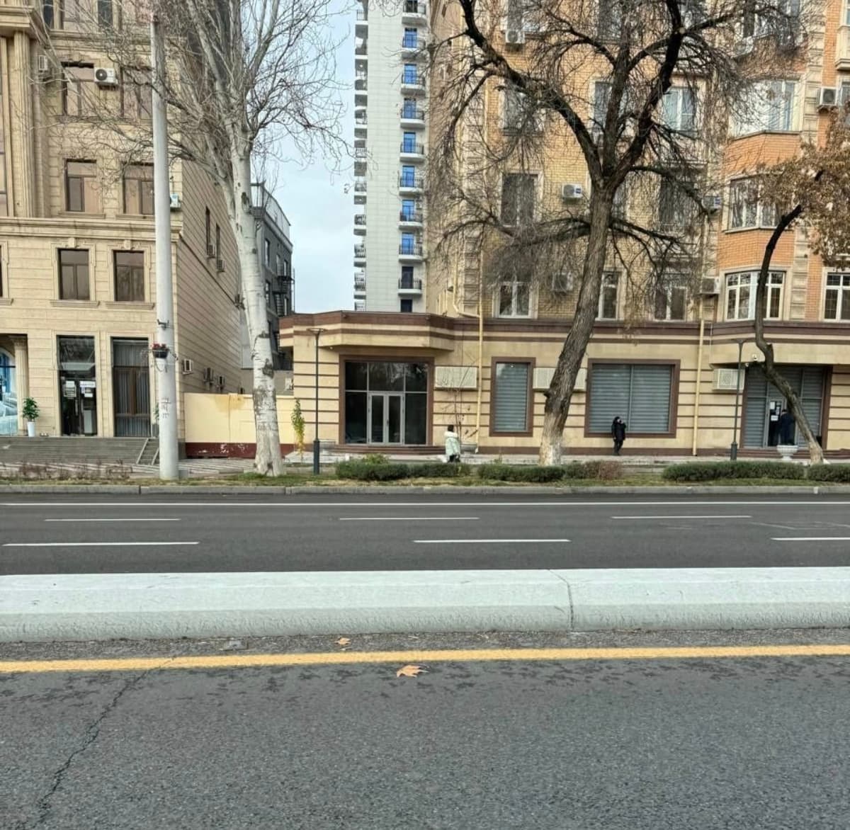 Nukus ko'chasida sotiladigan kichik bino, diqqatga sazovor joy: Pos-vo Rossii, 98m²