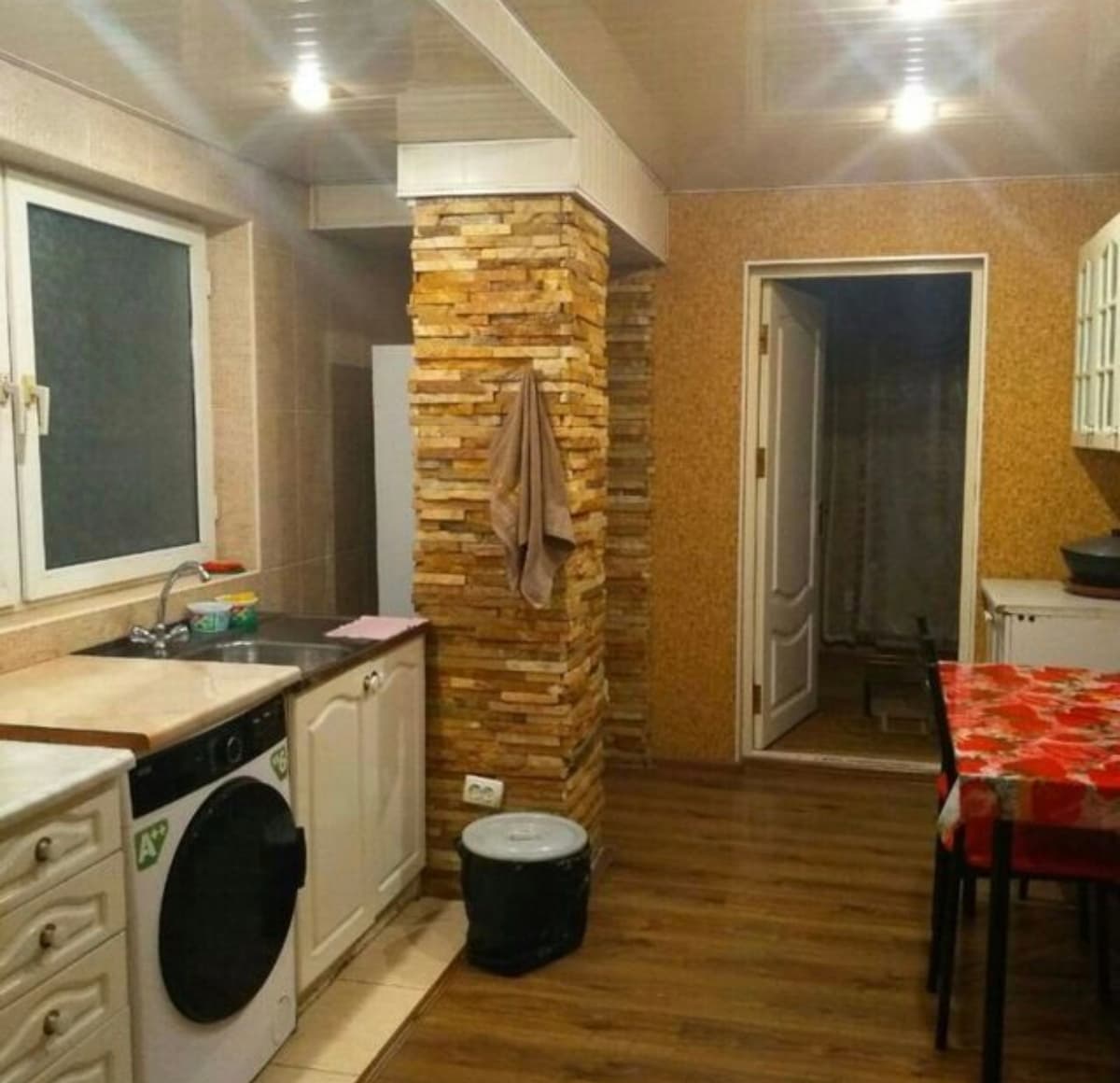 Ijaraga beriladigan kottej. Tuzel. Yilning istalgan vaqtida oilaviy ta'til va Tuzelda Yevropa uyi.
