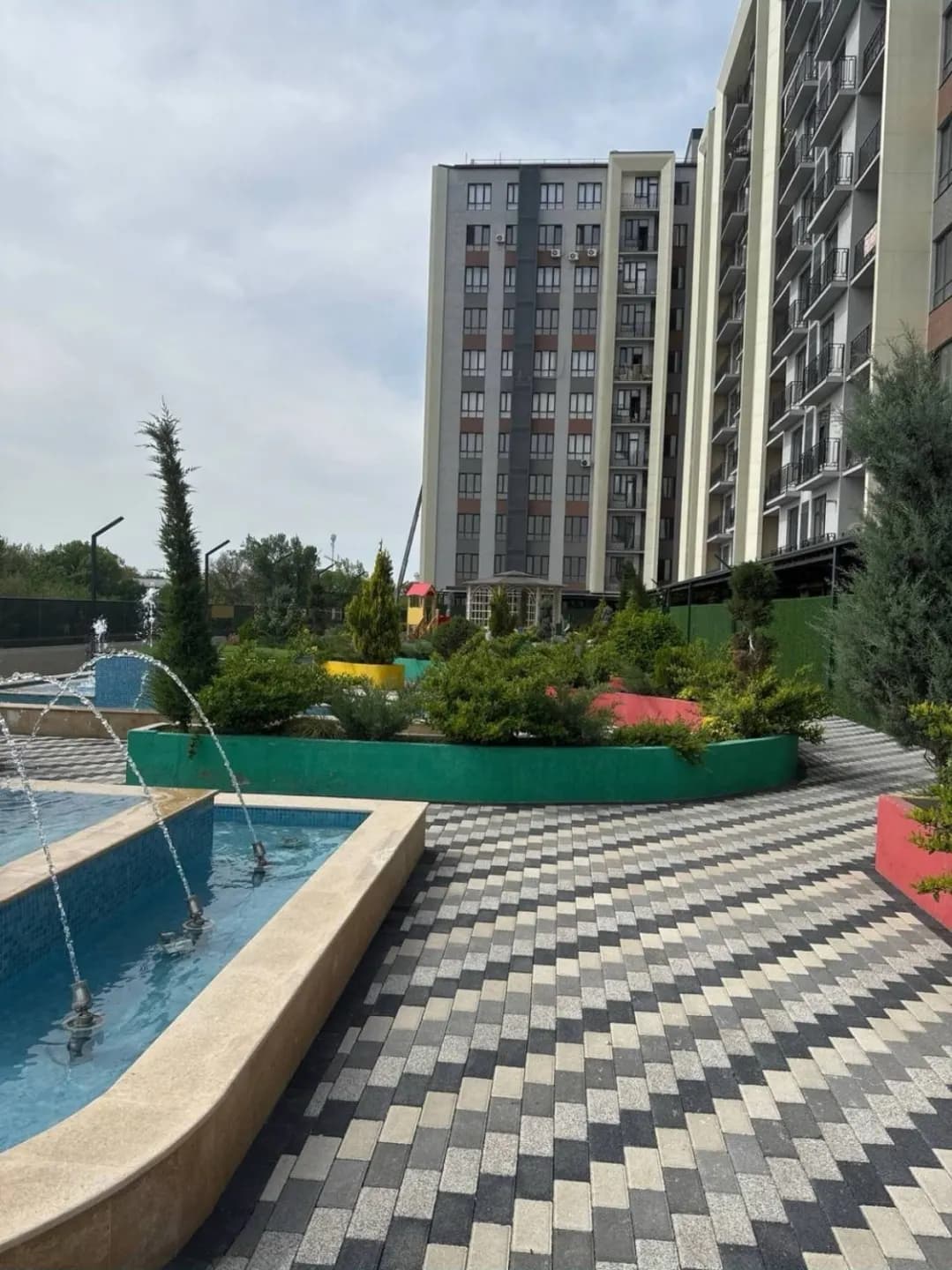 Yangi bino Presstie bog'lari 1 xonali Yakkasaroy