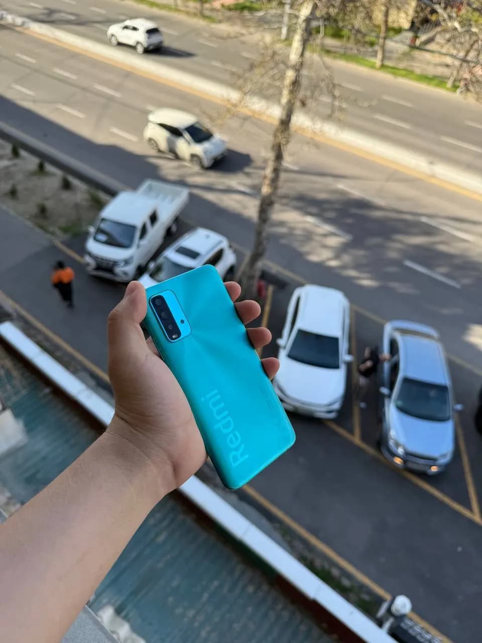 srochna Redmi 9T 4+2/128 sotiladi