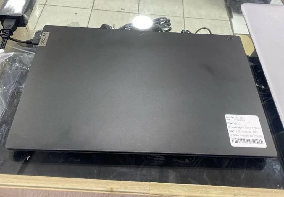 Lenovo Thinkpad Ryzen 7-4700U