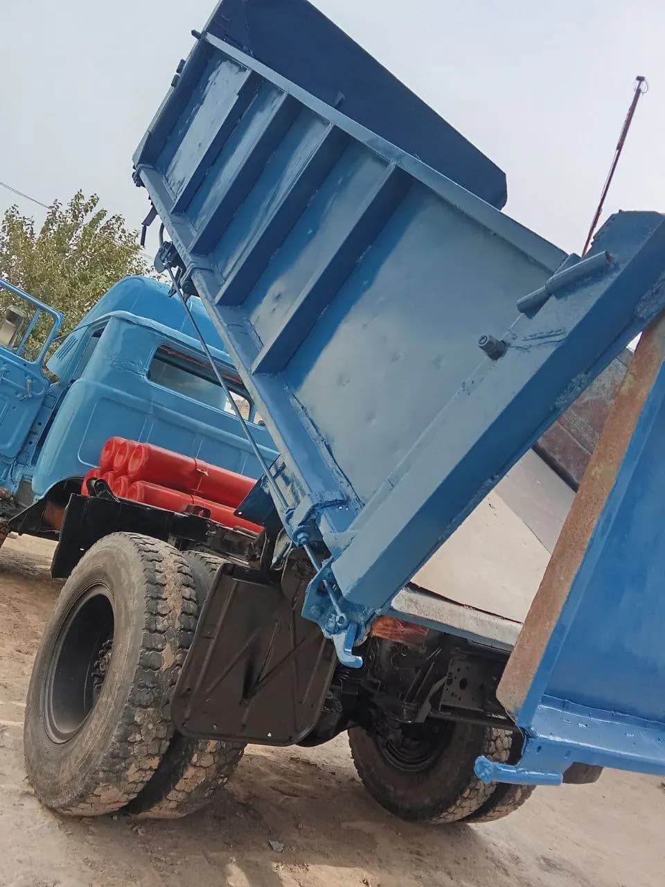 Zil  sotiladi