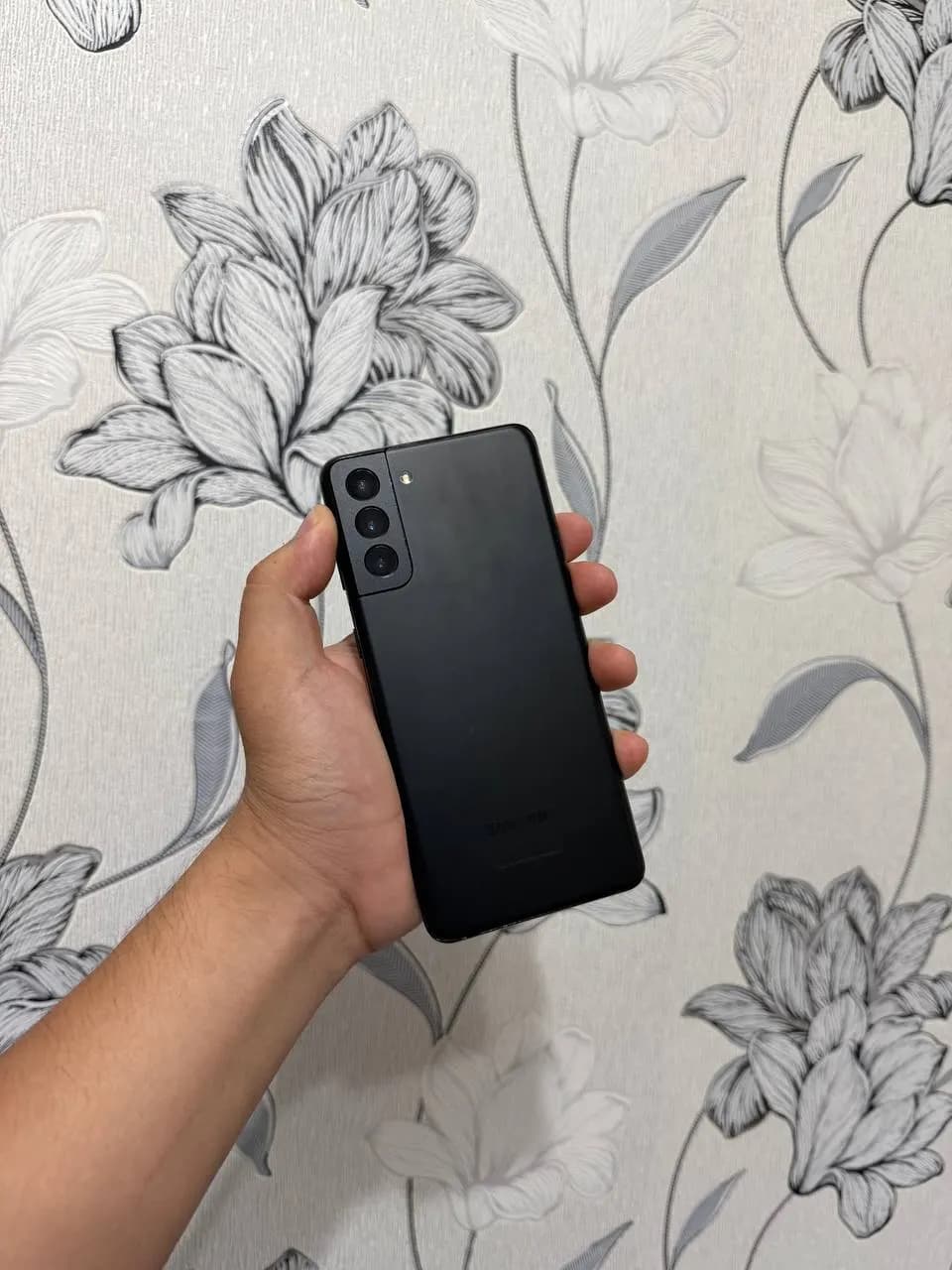 Samsung S21 plus 5G sotiladi