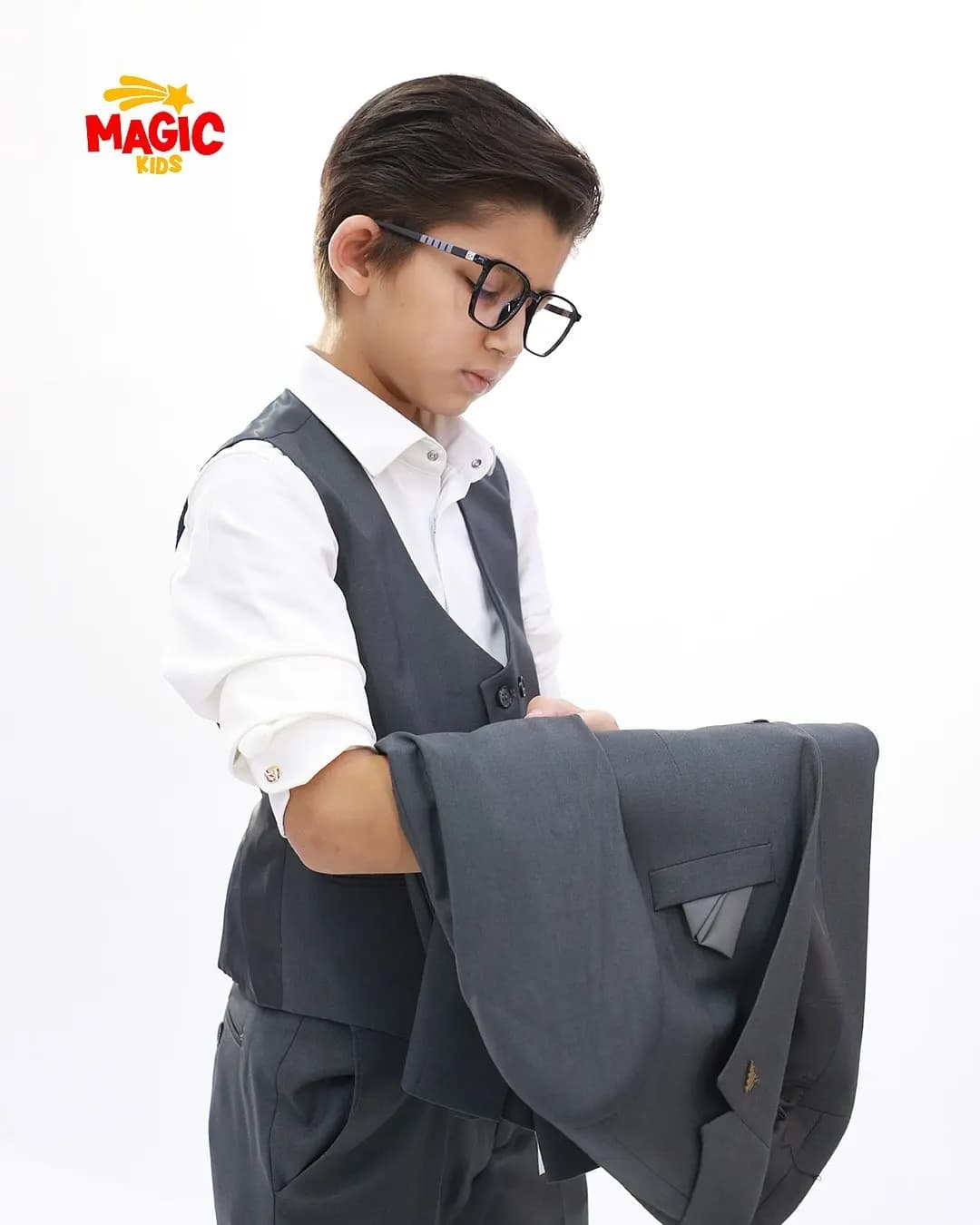 Magic kidsdan Premium maktab obrazlari.