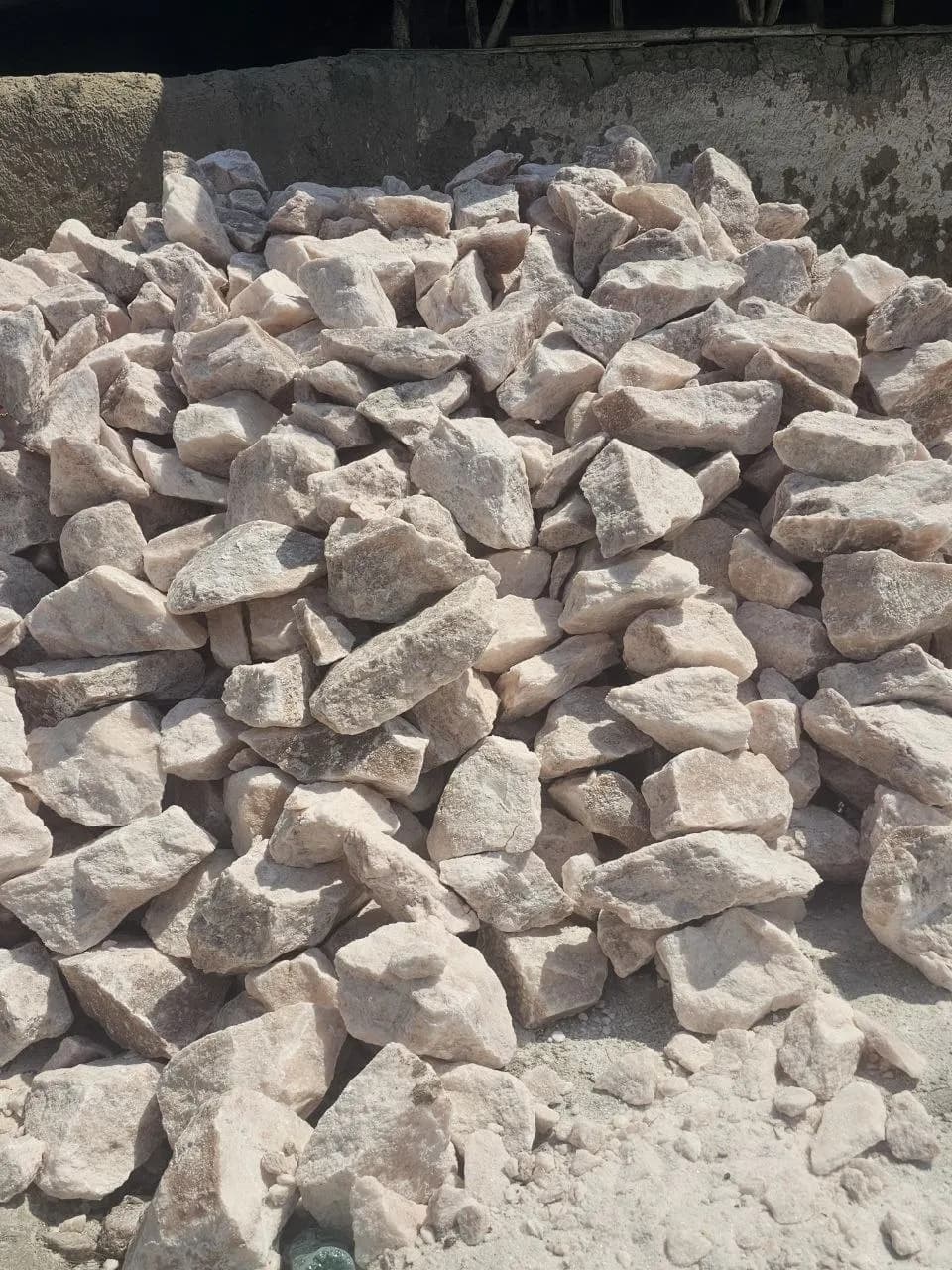 Hayvonlar usun Yalama  Tosh Tuzi sotilafi