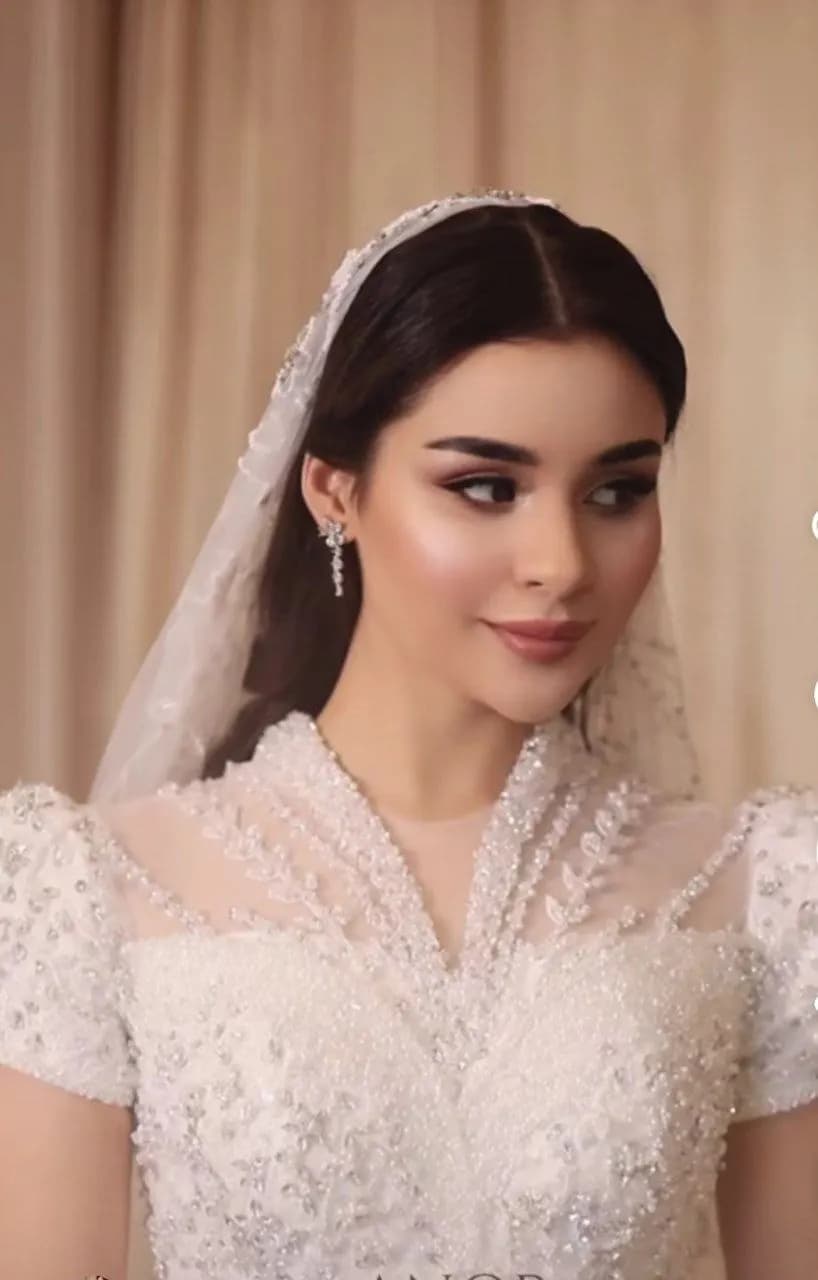 Durli yoqali libos