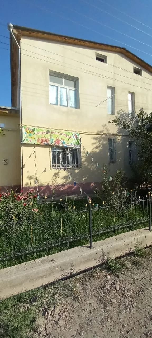 2 etajli  kotej sotiladi