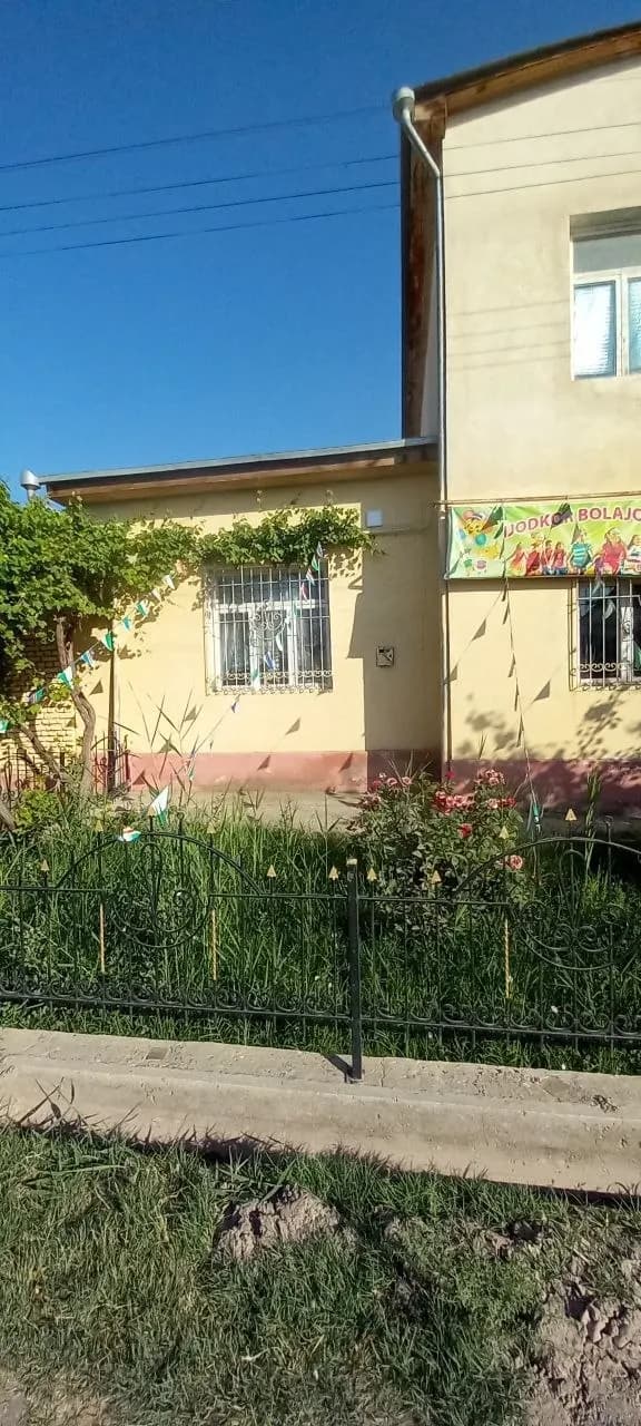 2 etajli  kotej sotiladi