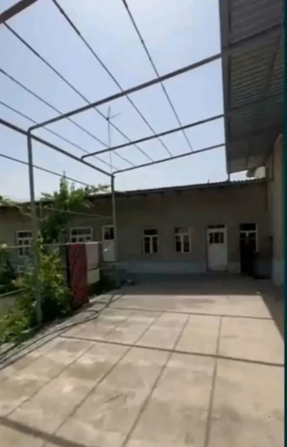 1 ta yo'nalish 10 akr, fasad 18m Shahar Markazid