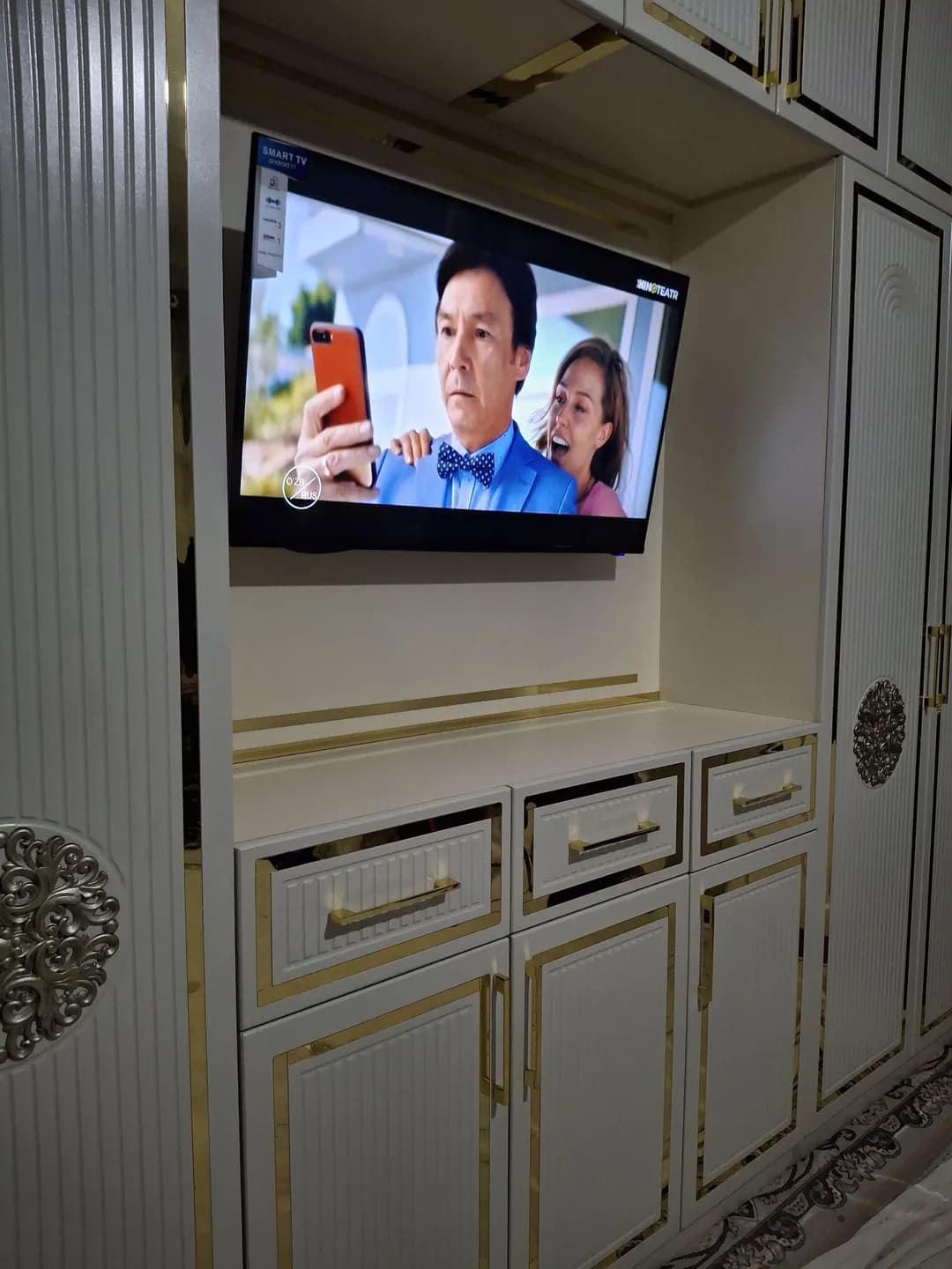 SHKAF TV ZONA ajoyib narx