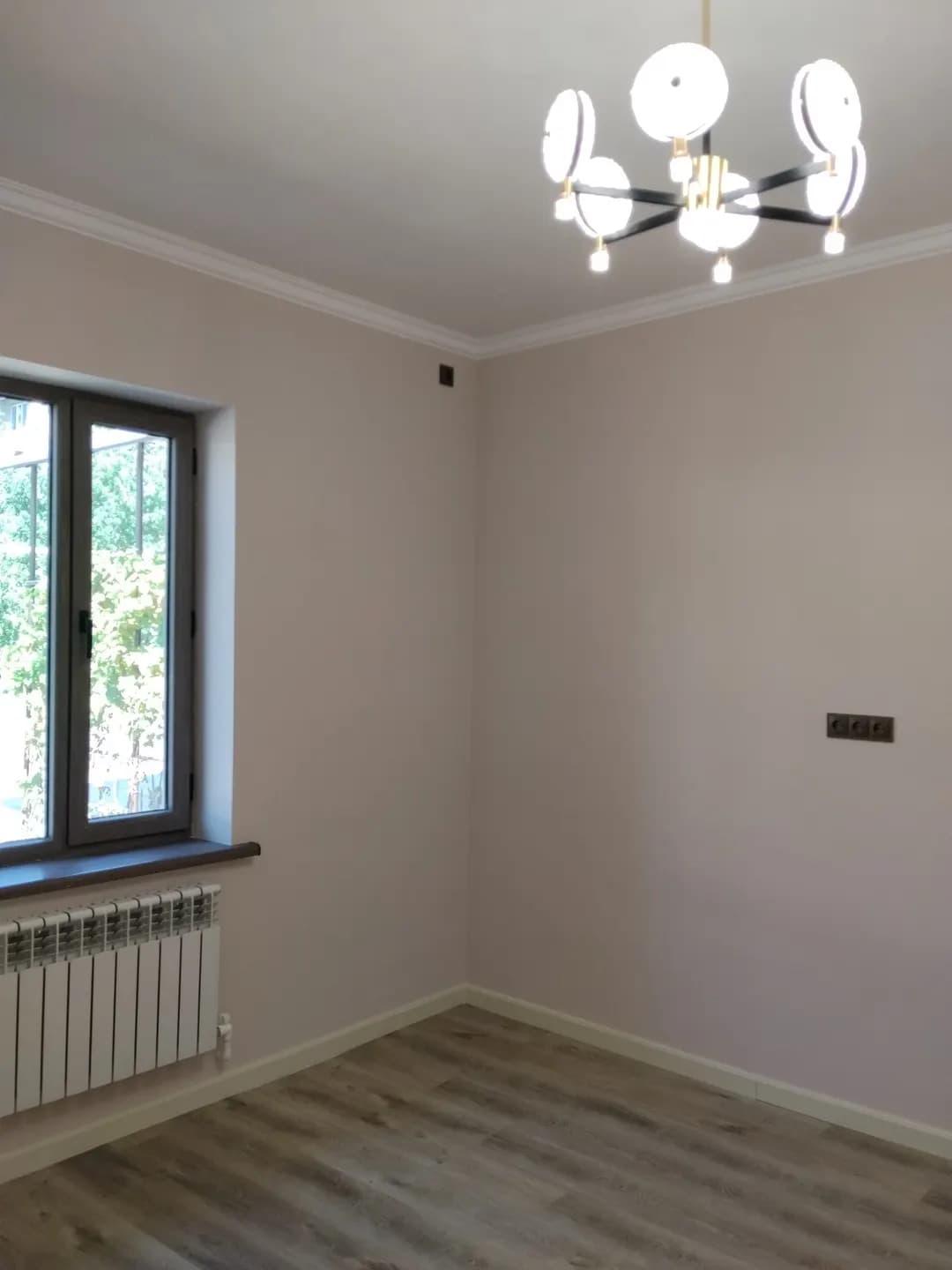 Katta ta'mirdan keyin qurilgan uy sotiladi