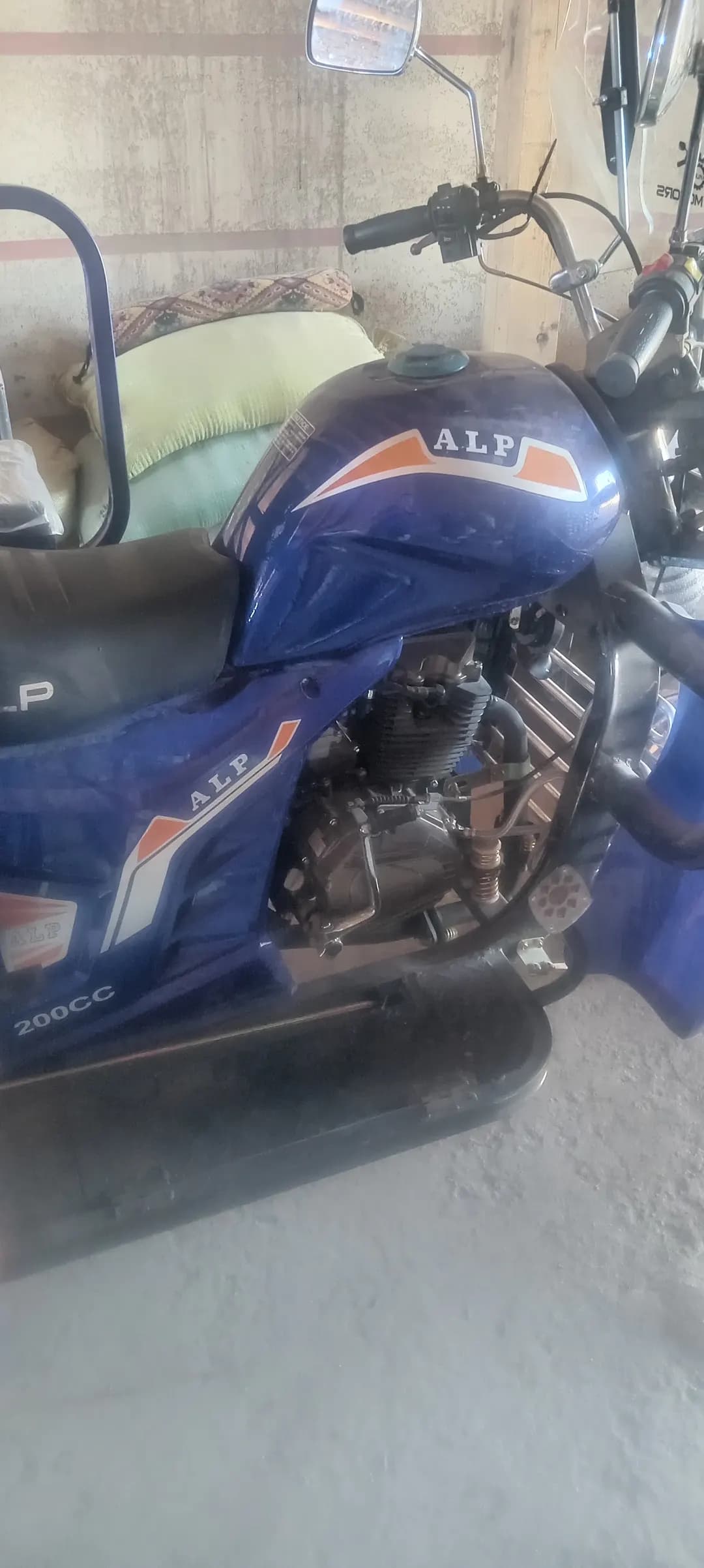 motosikl sotiladi
