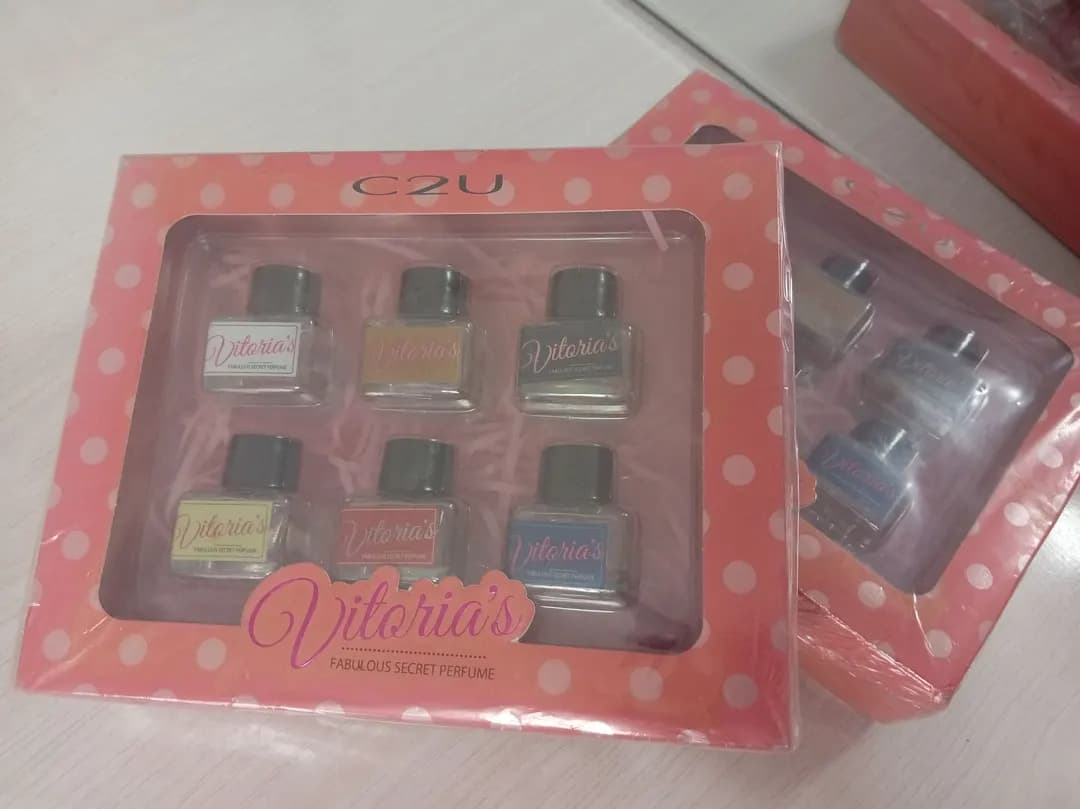 Ayol-qizlar uchun mini parfyum to'plam