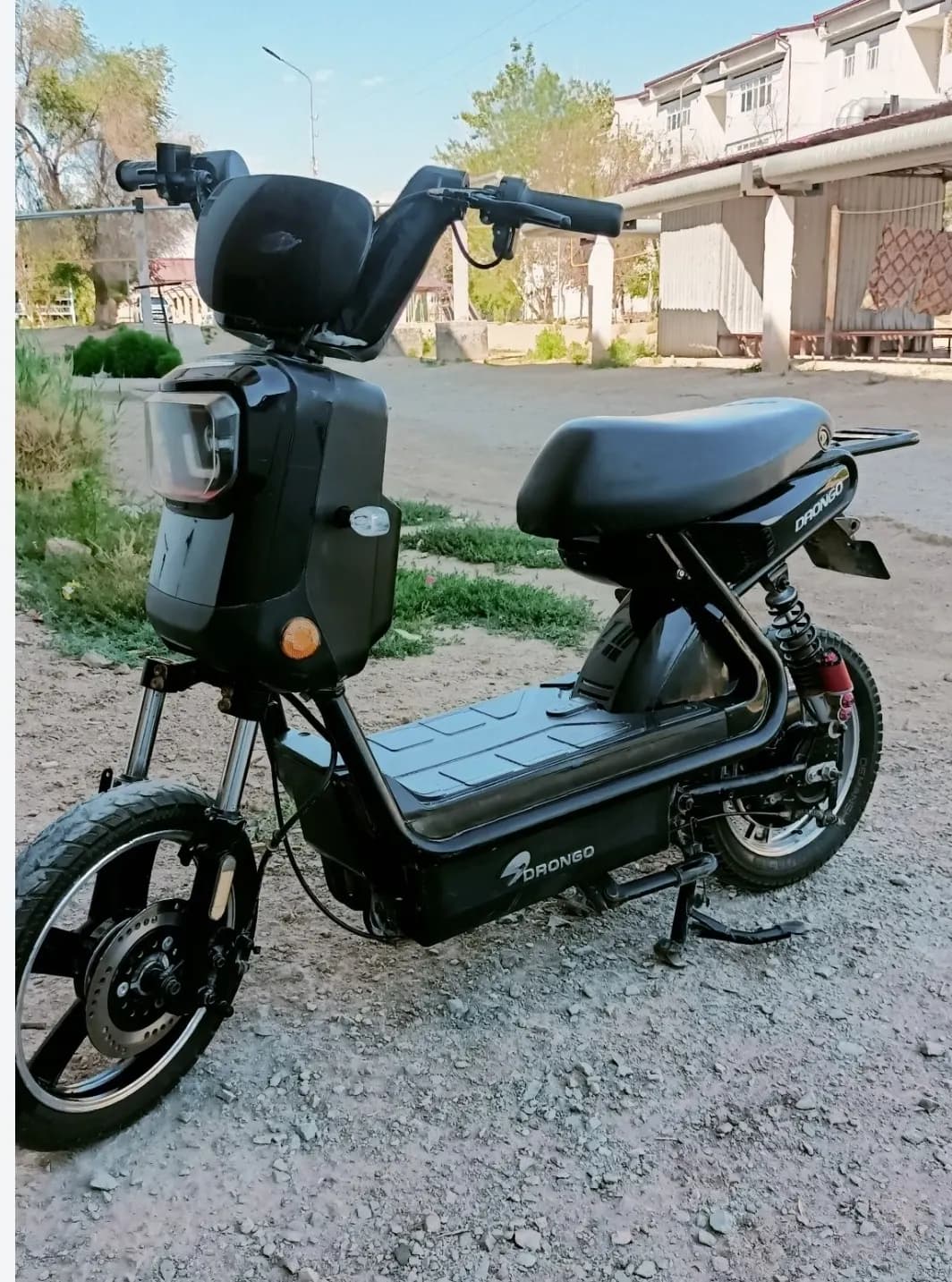 Elektron skuter.