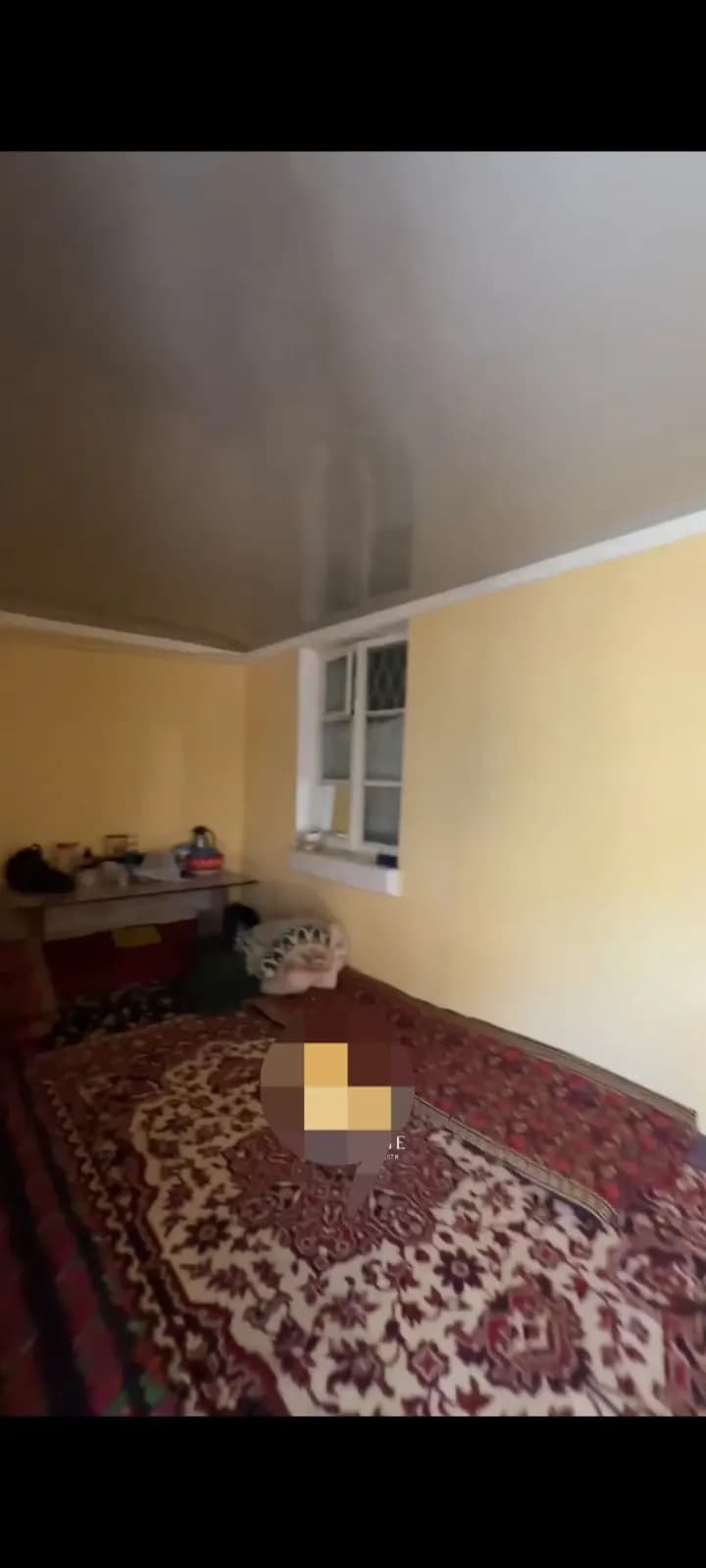 srochni hovli sotiladi Yangi Bozor oldida shaharni qoq markazida oldida university ham bor sentr joy joydan biznes uchun. ham foydalansa buladi Faqat maqsadlila tel qilsin Tel 90 443 59 55