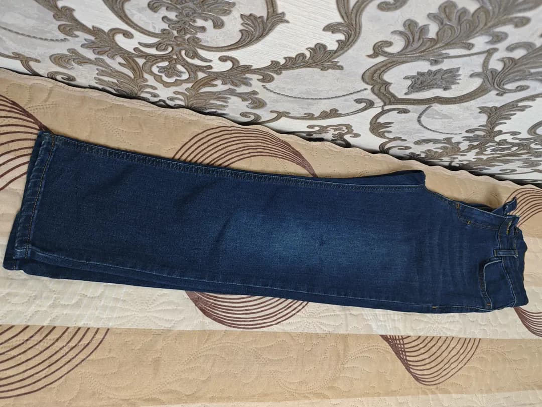 Bolalar kiyimlari sotiladi