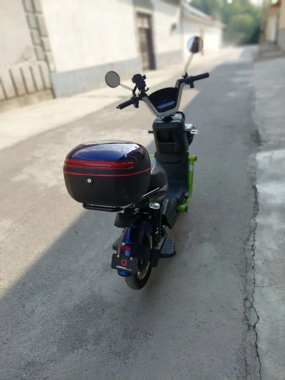 Srochna sotiladi  GRAND
