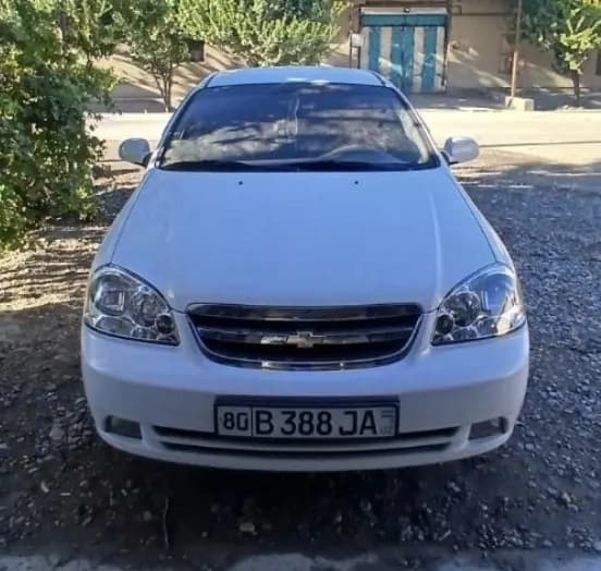 Lacetti sotiladi 2013
