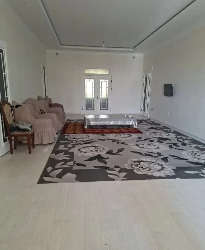 Chirchiq shaharida 17sotihli hovli sotiladi