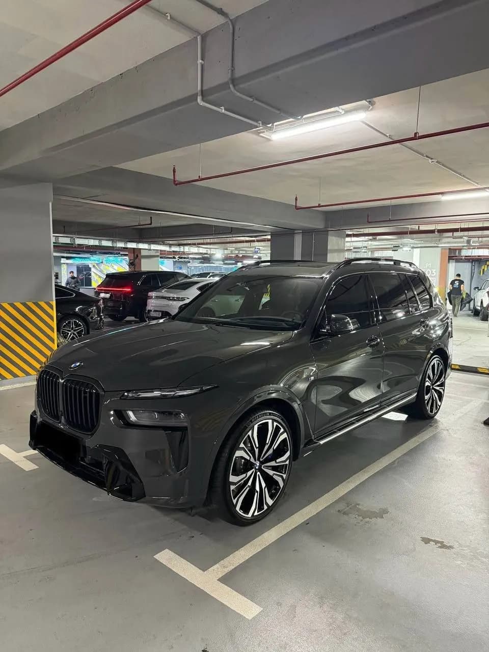 В продажу поступил вот такой аппарат BMW Х7 xDrive40i FULL