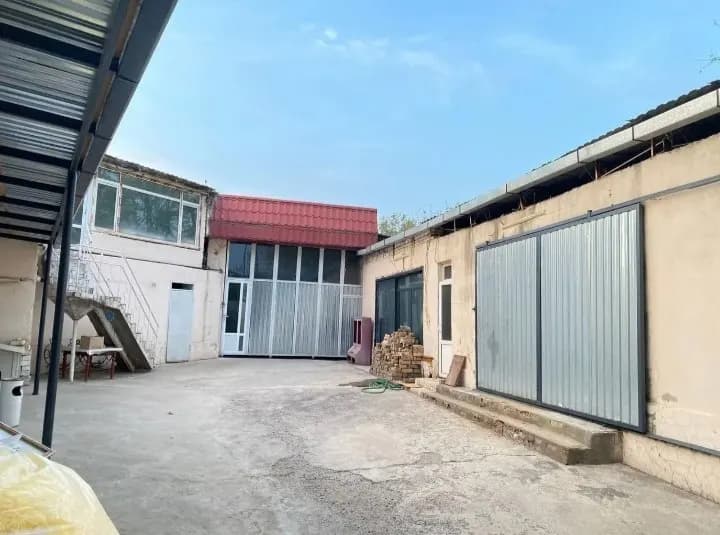 TTZda 10 sotix,900m^2ishlab chiqarish bazasi sotiladi