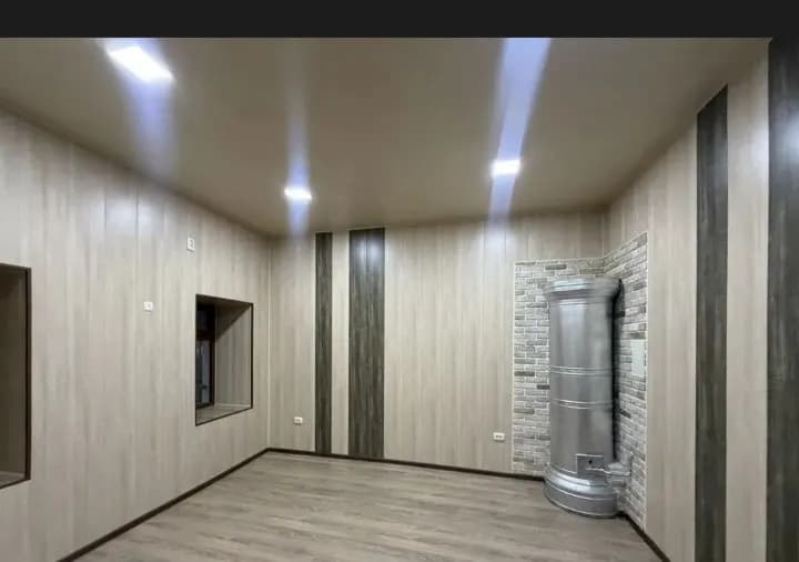 sirus yaqinida,ADBellagio qarshisidagi ofis yoki doʻkon uchun ijaraga beriladi