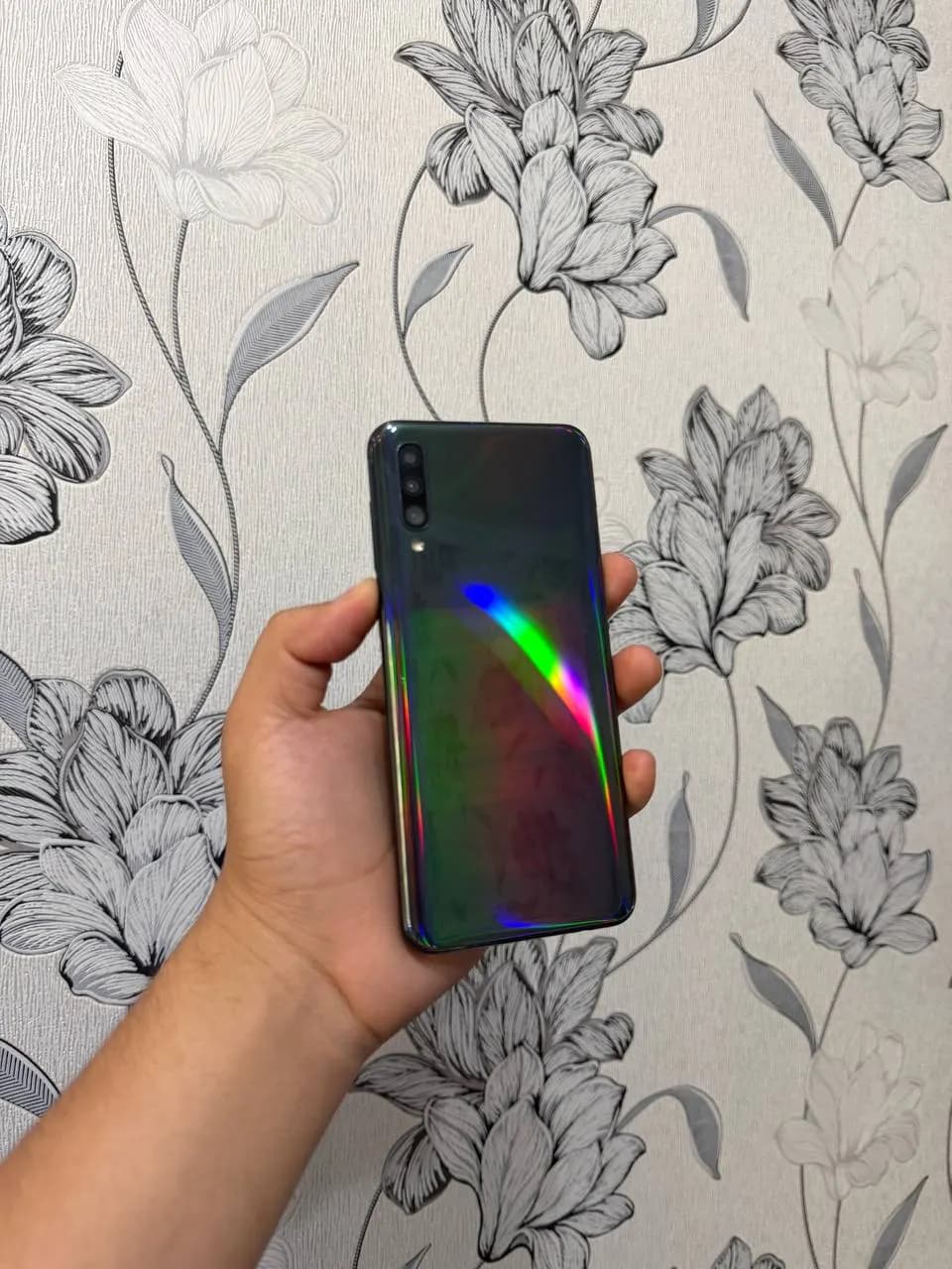 Samsung A50.  4/64 Gb holati rasmda