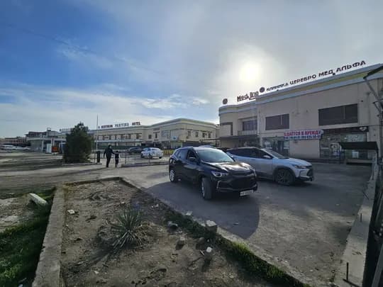 Buxoro da 3 qavatli bino podvali bilan birga ijaraga beriladi
