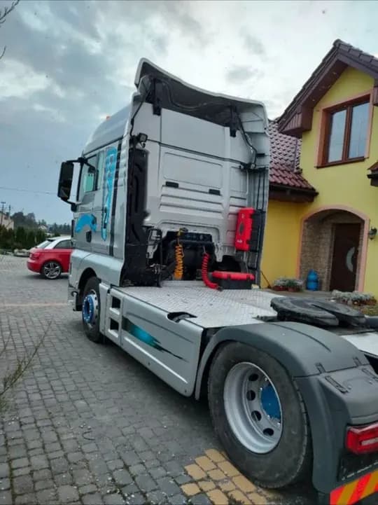 MAN TGX 18.460 RETARDO  FUUL AUTA