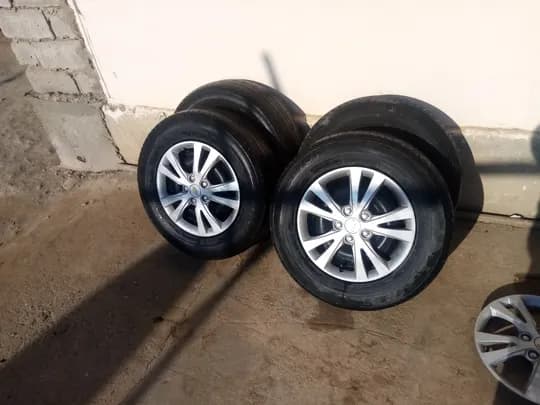 Mers balon 205/70 R14  xolati yaxshi