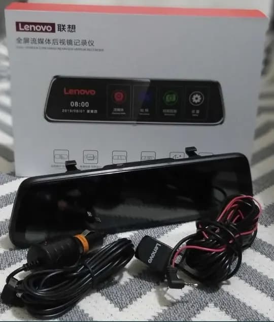 Видеорегистратор Lenovo v7 plus. Сплошной полный экран.