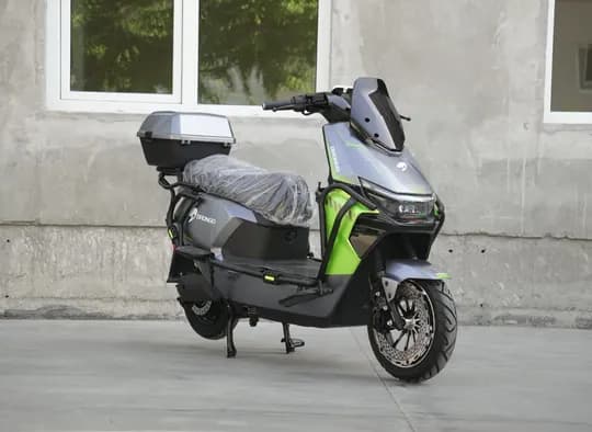 Skuter sotiladi DC08