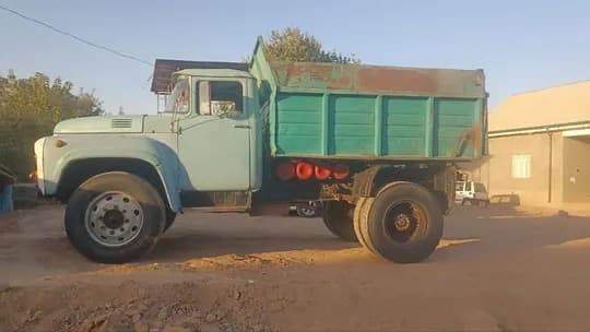 ZIL sotiladi 1982 Holati yaxshi