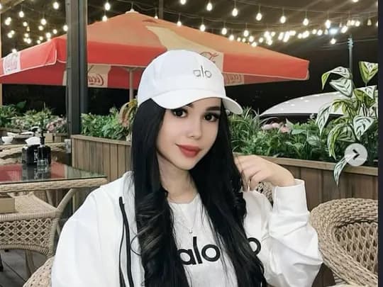 Model qiz bola