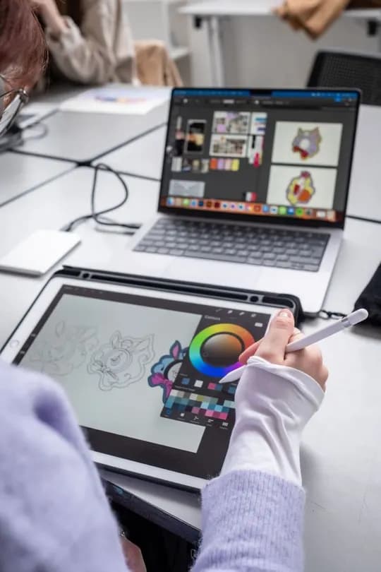 "Social Prime" marketing agentligiha grafik dizayner kerak