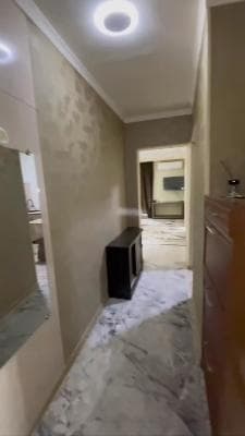 Hamma Sharoitlari bor kvartira ijaraga beriladi metro yaqinida